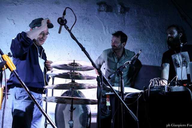White Noise Generator: quando l'elettronica cattura i suoni presenti in natura
